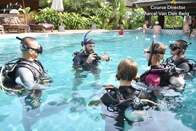 PADI Free Flowing Regulator Briefing IDC Course 1