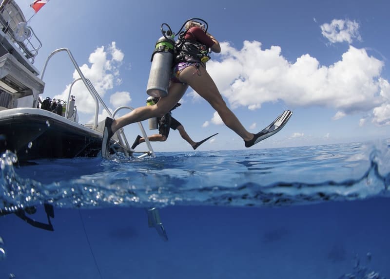giant stride entry open water diver PADI Open Water Knowledge Review 3 Answers