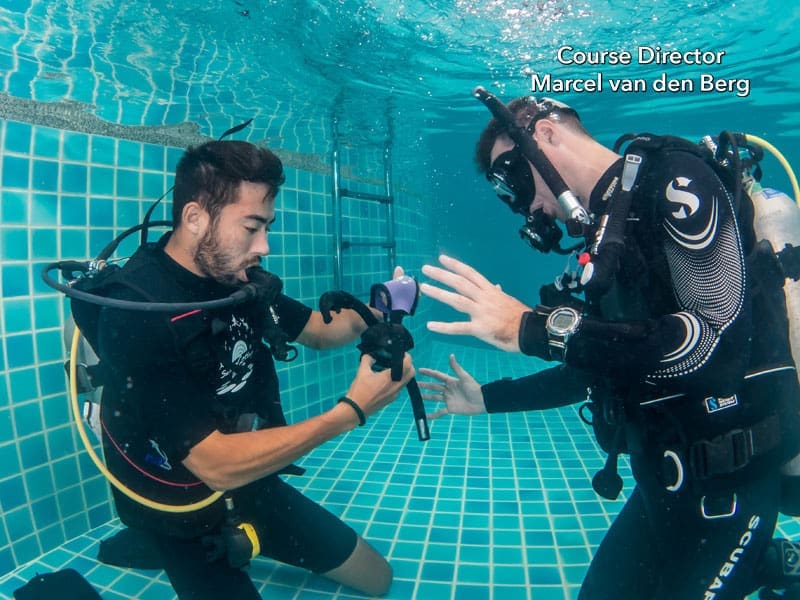 PADI Mask Removal 1 Minute