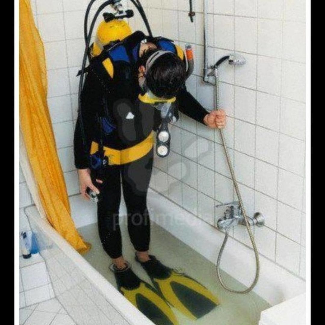 scuba diver bathtub funny scuba diving meme